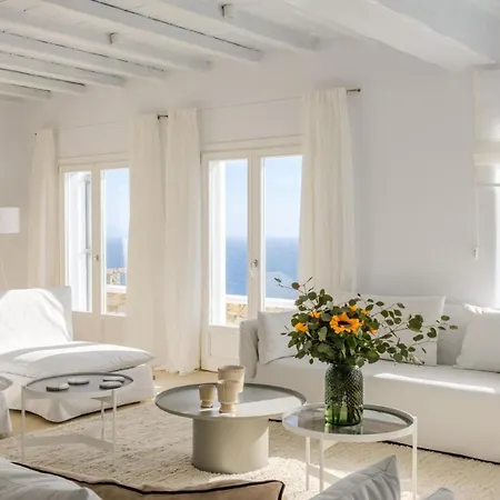 Gracefully Positioned In The Heart Of Agios Lazaros Apartment Ornos (Mykonos)