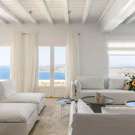 Apartment Gracefully Positioned In The Heart Of Agios Lazaros
