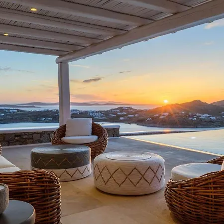 Gracefully Positioned In The Heart Of Agios Lazaros * Ornos (Mykonos)